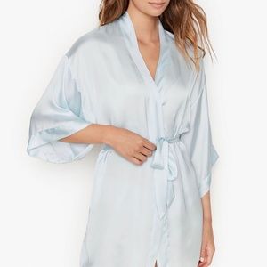 Victoria’s Secret White Satin Robe - Size M/L
